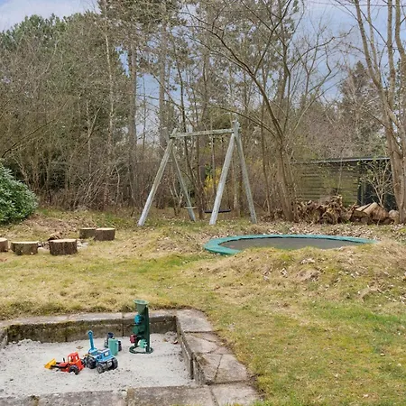 Casa vacanze With Fire Pit And Space To Play Højby