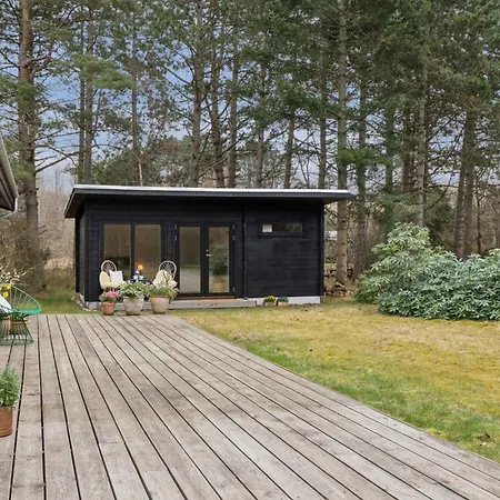 Semesterbostad With Fire Pit And Space To Play *