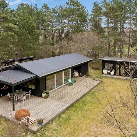 With Fire Pit And Space To Play *