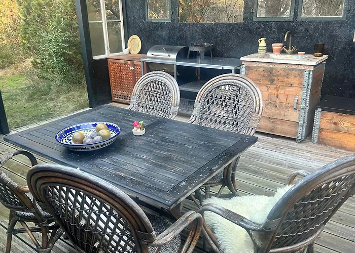 With Fire Pit And Space To Play 別荘 *